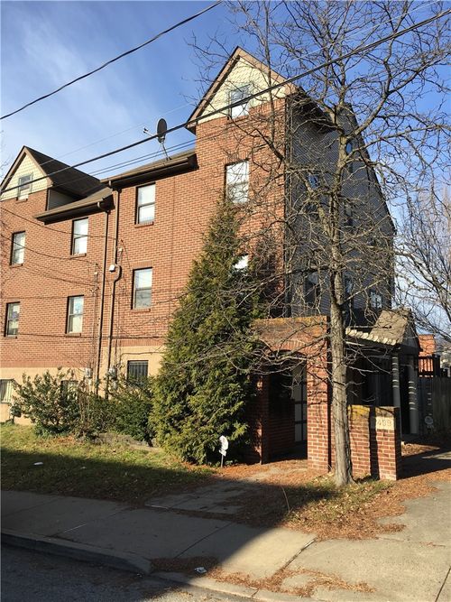 3439 Penn Ave, Pittsburgh, PA, 15201-1303 | Card Image