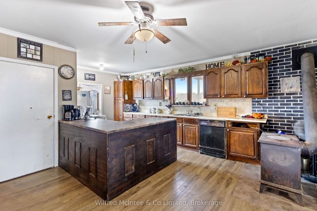 15339 Highway 6, Home with 5 bedrooms, 1 bathrooms and 10 parking in Manitowaning ON | Image 10