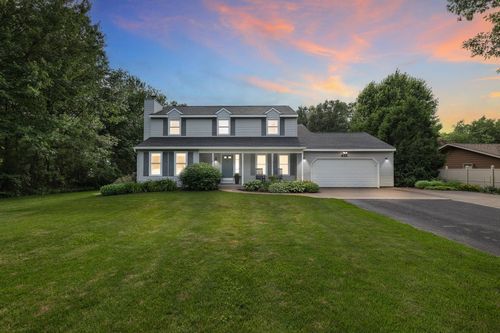 431 Crossbow Dr, PLOVER, WI, 54467-2105 | Card Image