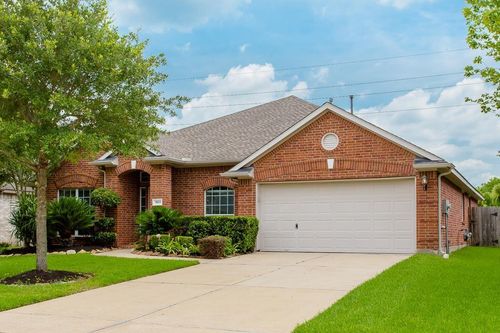 9019 Morningstar Dr, Sugar Land, TX, 77479-3317 | Card Image