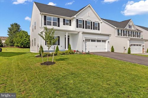 323 Kelso Dr, CAMP HILL, PA, 17011-8502 | Card Image
