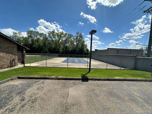 apt-95-30475 W 14 Mile Rd, Farmington Hills, MI, 48334-1554 | Card Image