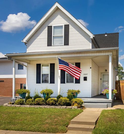 2227 W Virginia St, Evansville, IN, 47712-5214 | Card Image