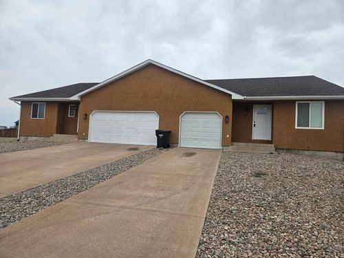 323-325 W Magpie Ln, Pueblo West, CO, 81007-6080 | Card Image