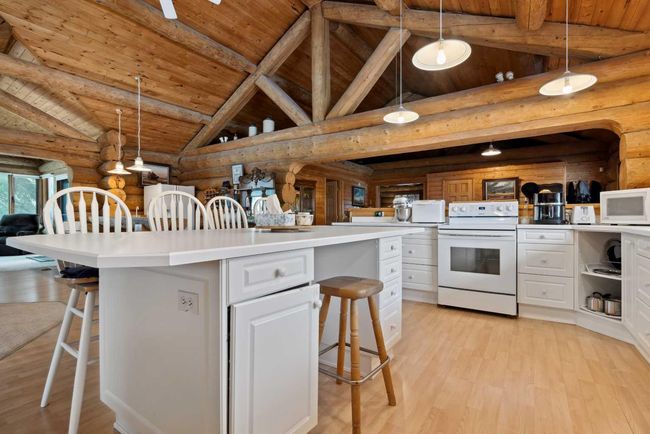 25124 Township Road 362, House other with 3 bedrooms, 5 bathrooms and null parking in Rural Red Deer County AB | Image 9