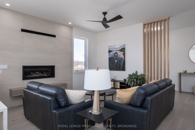 158 Summerside Dr, House other with 3 bedrooms, 2 bathrooms and 3 parking in Inverary ON | Image 15