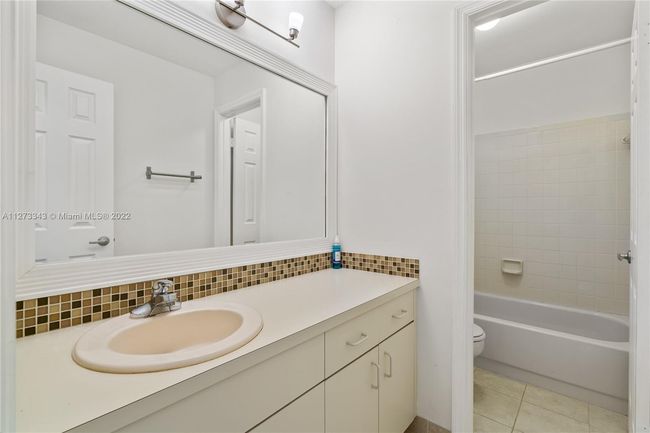 611 Royal Palm Way, House other with 4 bedrooms, 3 bathrooms and null parking in Davie FL | Image 31