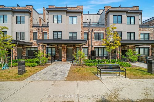 14-70 Baynes Way, Bradford, ON, L3Z4M3 | Card Image