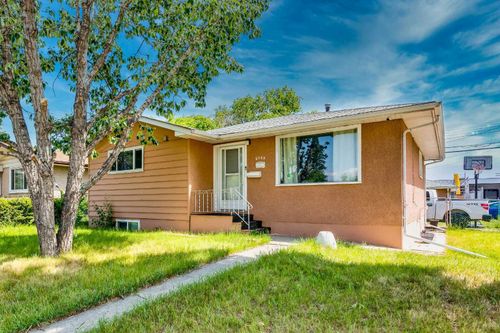 2040 47 Street Se, Calgary, AB, T2B1L3 | Card Image
