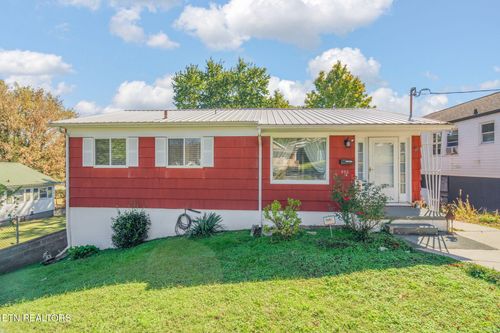 906 Cumberland St, Harriman, TN, 37748-2609 | Card Image