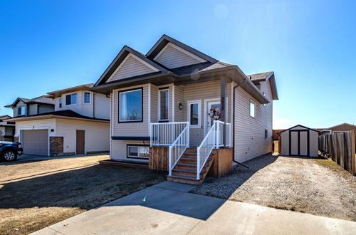 8829 69 Ave, Grande Prairie, AB, T8X0C1 | Card Image