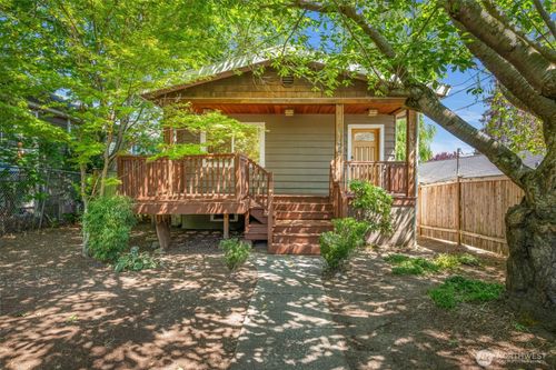 806 W Argand Street, Seattle, WA, 98119 | Card Image