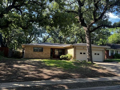 502 Lakeside Dr, Irving, TX, 75062-4619 | Card Image