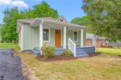 911 Williams St, Eden, NC, 27288-5515 | Card Image