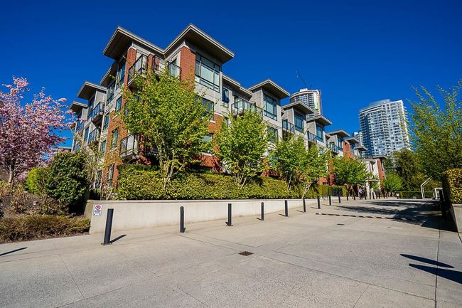 133 - 7088 14 Th Avenue, Condo with 1 bedrooms, 1 bathrooms and 1 parking in Burnaby BC | Image 2