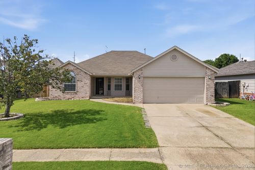 1217 W 117th Ct S, Jenks, OK, 74037-5035 | Card Image