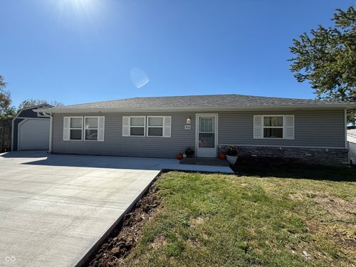 166 Hitchcock Ct S, Hope, IN, 47246-9692 | Card Image