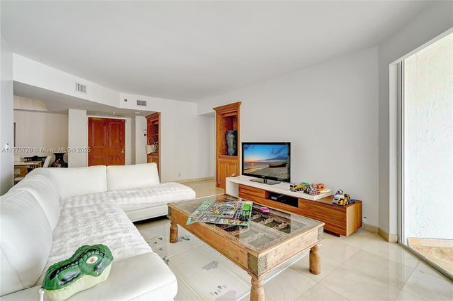 APT-1412 - 16425 Collins Ave, Condo with 2 bedrooms, 2 bathrooms and null parking in Sunny Isles Beach FL | Image 22