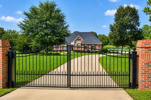 764 Blue Roan Ct, Warrenville, SC, 29851-3288 | Card Image