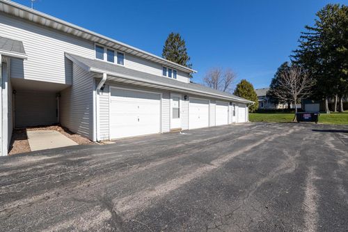 6-160 Maple Avenue S Avenue S, Slinger, WI, 53086 | Card Image