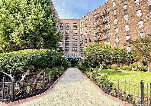 4bb-100-25 Queens Boulevard, Forest Hills, NY, 11375 | Card Image