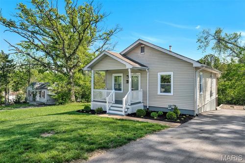 330 Chambers Rd, Saint Louis, MO, 63137-3941 | Card Image