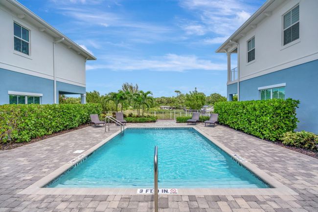 4662 Se Manatee Way, Condo with 3 bedrooms, 3 bathrooms and null parking in Stuart FL | Image 23