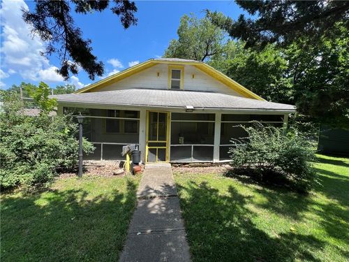 8603 Robinson Street, Overland Park, KS, 66212 | Card Image