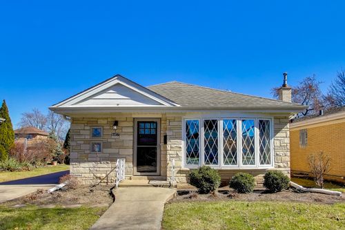 8407 Olcott Ave, Niles, IL, 60714-2007 | Card Image