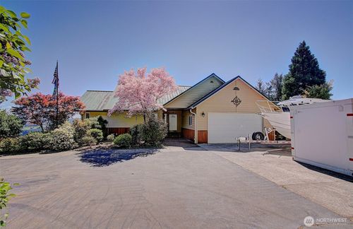 440 Fredrickson Rd, Woodland, WA, 98674-9308 | Card Image