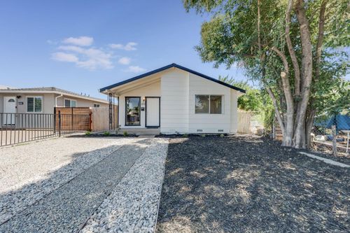 3260 38th Ave, Sacramento, CA, 95824-2429 | Card Image