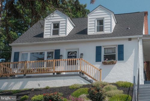 808 Bush St, BRIDGEPORT, PA, 19405-1342 | Card Image