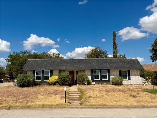 1616 Country Manor Rd, Fort Worth, TX, 76134-3630 | Card Image