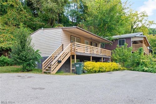 1939 Preston Ave, Akron, OH, 44305-4336 | Card Image