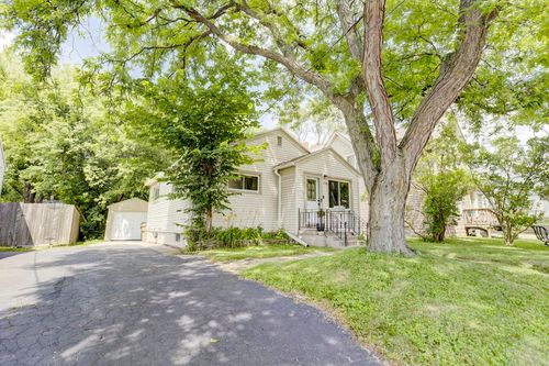 1726 Schlimgen Ave, Madison, WI, 53704-3425 | Card Image