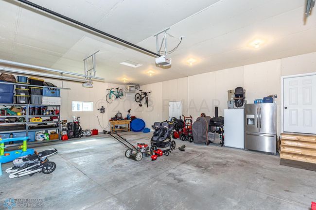 Garage | Image 41