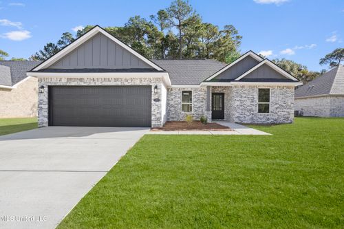 1773 Granhurst Dr, Gautier, MS, 39553-7611 | Card Image