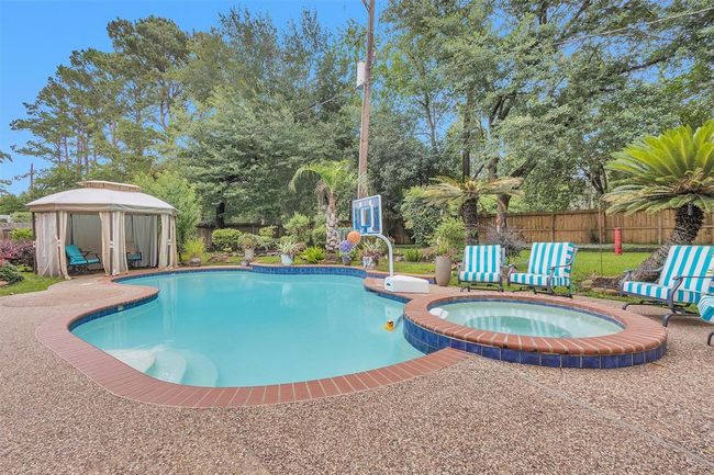 9311 Windrush Dr, House other with 4 bedrooms, 4 bathrooms and 2 parking in Spring TX | Image 35