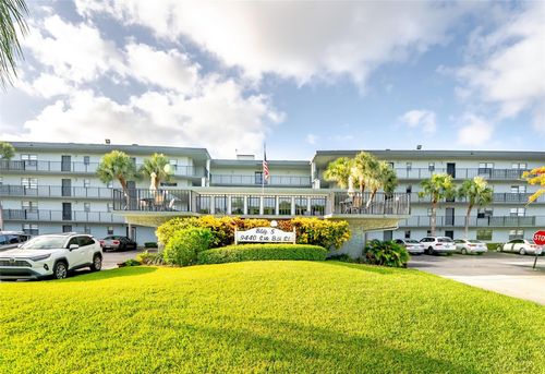 401-9440 Sw 8th St, Boca Raton, FL, 33428-6828 | Card Image