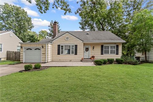 5729 Dearborn St, Mission, KS, 66202-2743 | Card Image