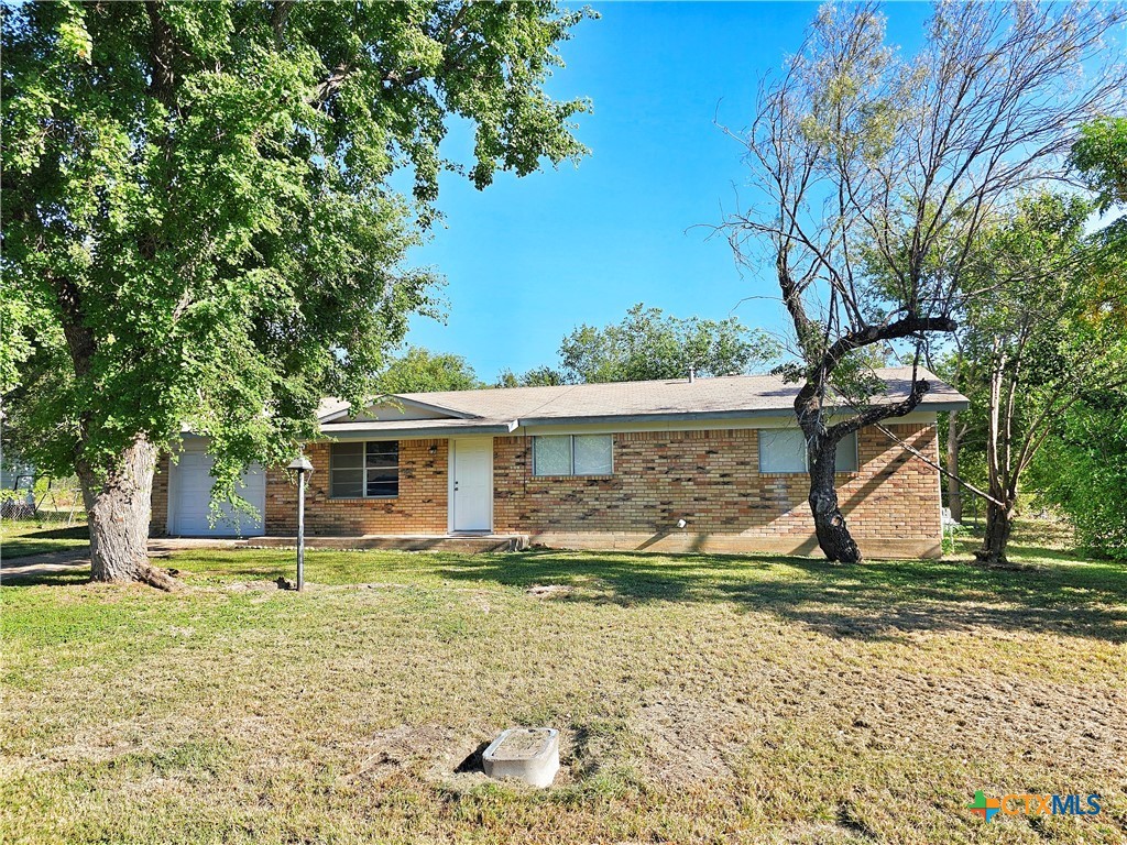 Pate Dr, Gatesville, TX 76528