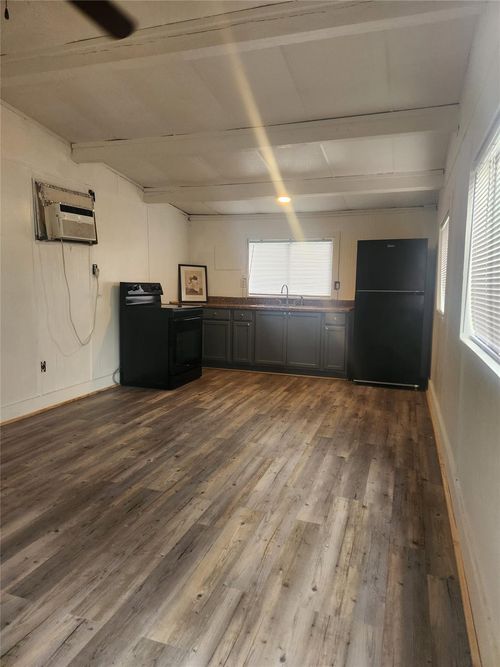 4439 13th St, Bacliff, TX, 77518-2318 | Card Image