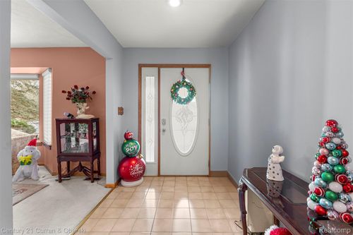 28237 W Huron River Dr, Flat Rock, MI, 48134-9745 | Card Image