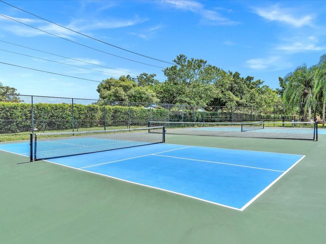 2970 Myrtle Oak Cir, House other with 2 bedrooms, 2 bathrooms and null parking in Davie FL | Image 45