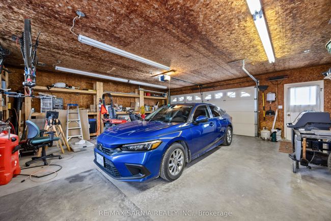 4186 Fairweather Rd, House other with 4 bedrooms, 2 bathrooms and 6 parking in Petrolia ON | Image 38