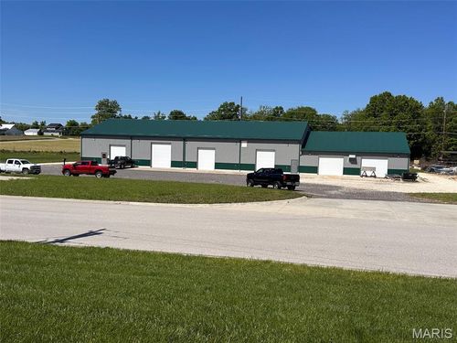 303 Industrial Dr, New Haven, MO, 63068-1316 | Card Image