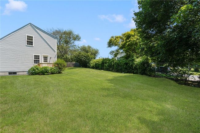 208 W View Rd, House other with 4 bedrooms, 3 bathrooms and 4 parking in Middletown RI | Image 39