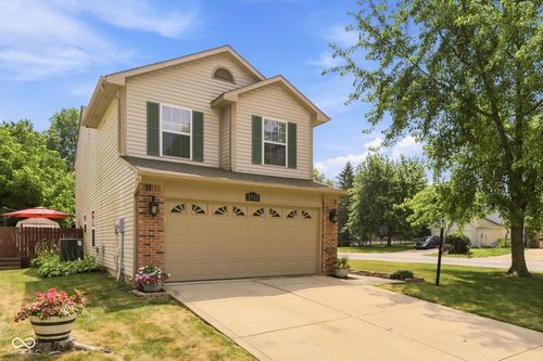 7713 Lake Vista Ln, Indianapolis, IN, 46217-5347 | Card Image