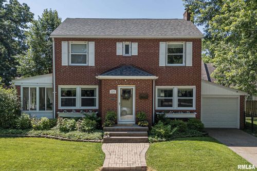 3205 Crestline Drive, Davenport, IA, 52803 | Card Image