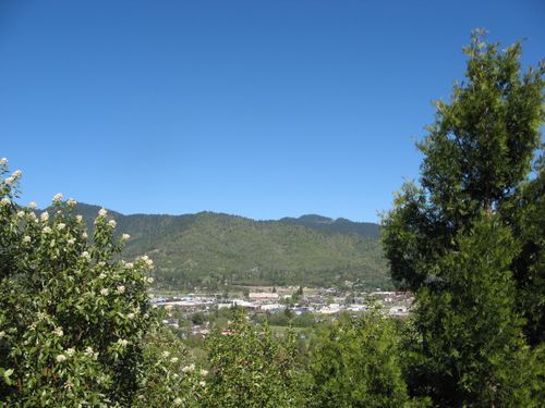 1129 Nw Starlite Pl, Grants Pass, OR, 97526-1198 | Card Image